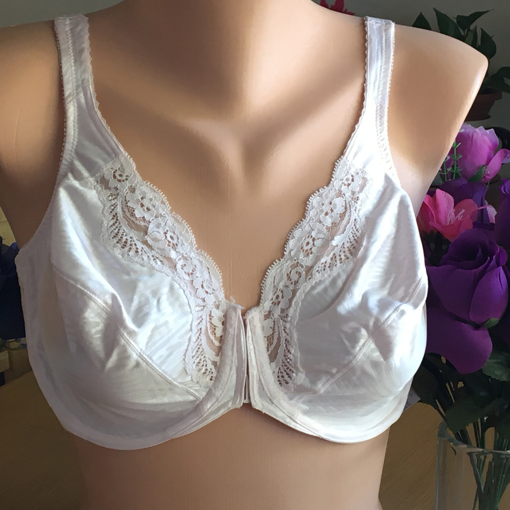 LILYETTE 36D Pink Satin Lace Trim Front Close Unde